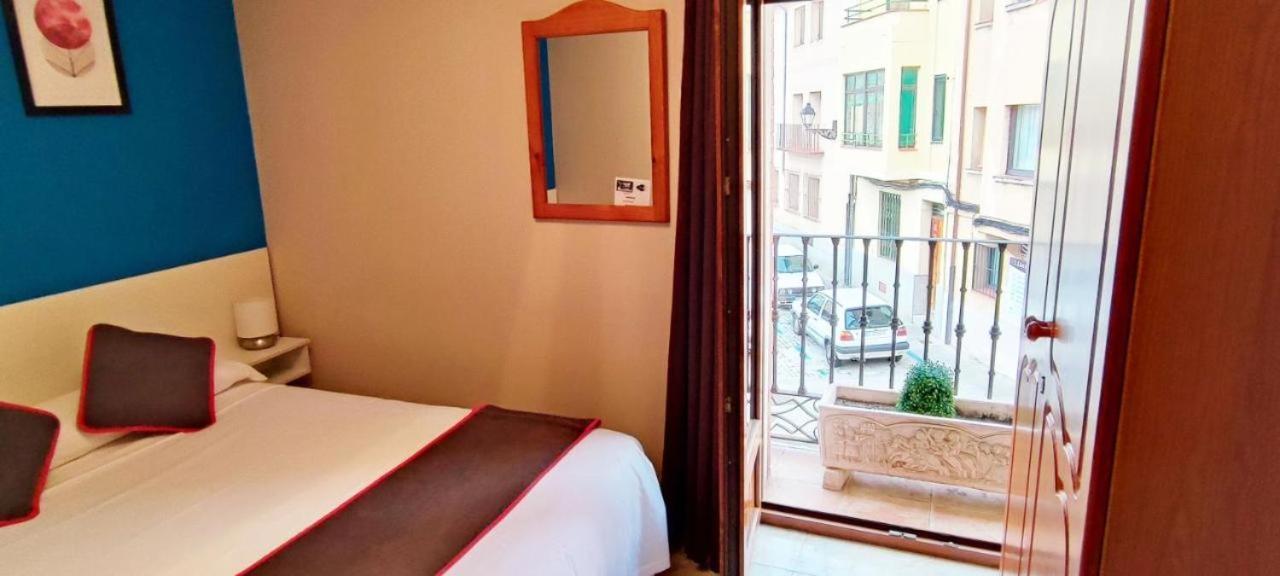 Hospedaje Bar El Gato Del Acueducto Segovia Ngoại thất bức ảnh
