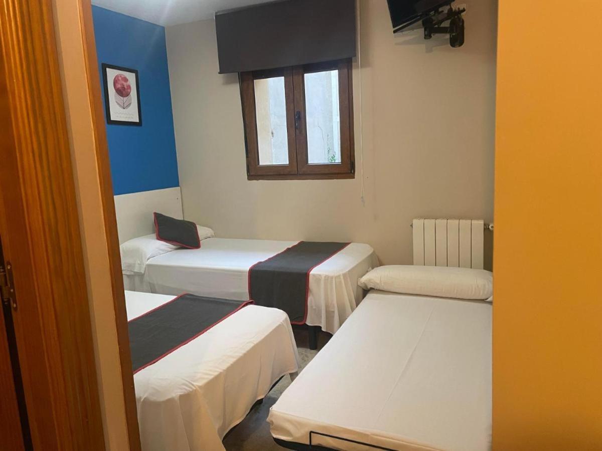 Hospedaje Bar El Gato Del Acueducto Segovia Ngoại thất bức ảnh